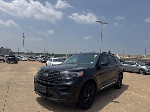 Used 2022 Ford Explorer XLT RWD image 9