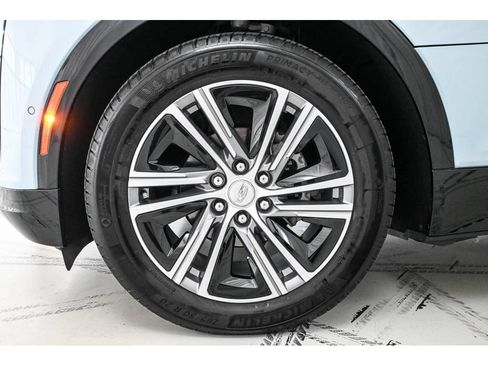 Certified 2024 Cadillac Lyriq Luxury AWD/4WD image 24