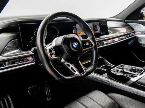 Used 2023 BMW 740i RWD image 4
