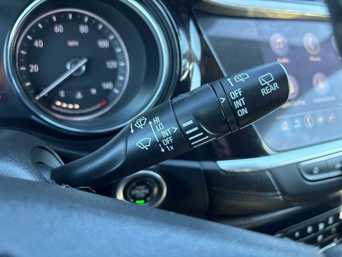 Used 2021 Buick Encore GX Select image 19