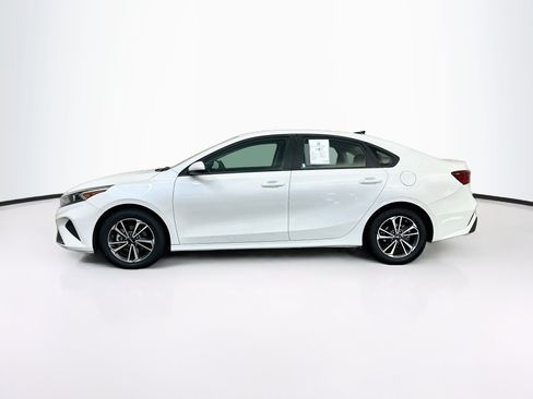 Used 2024 Kia Forte LXS FWD image 4