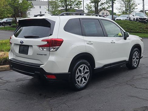 Certified 2023 Subaru Forester Premium AWD/4WD image 2