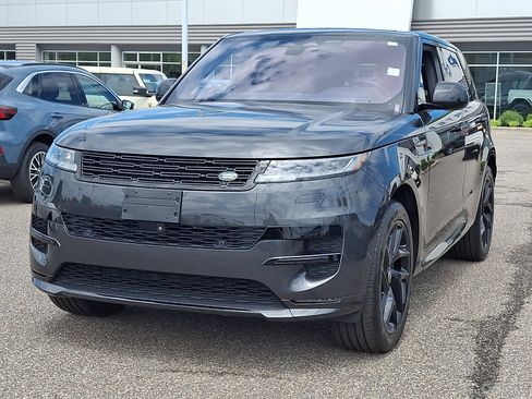 Used 2023 Land Rover Range Rover Sport SE Dynamic AWD/4WD image 4