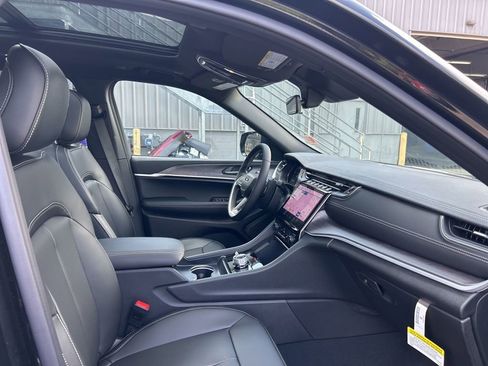 New 2025 Jeep Grand Cherokee L Limited image 49