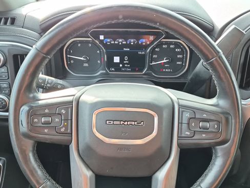 Used 2020 GMC Sierra 2500 Denali w/ Denali Ultimate Package image 19