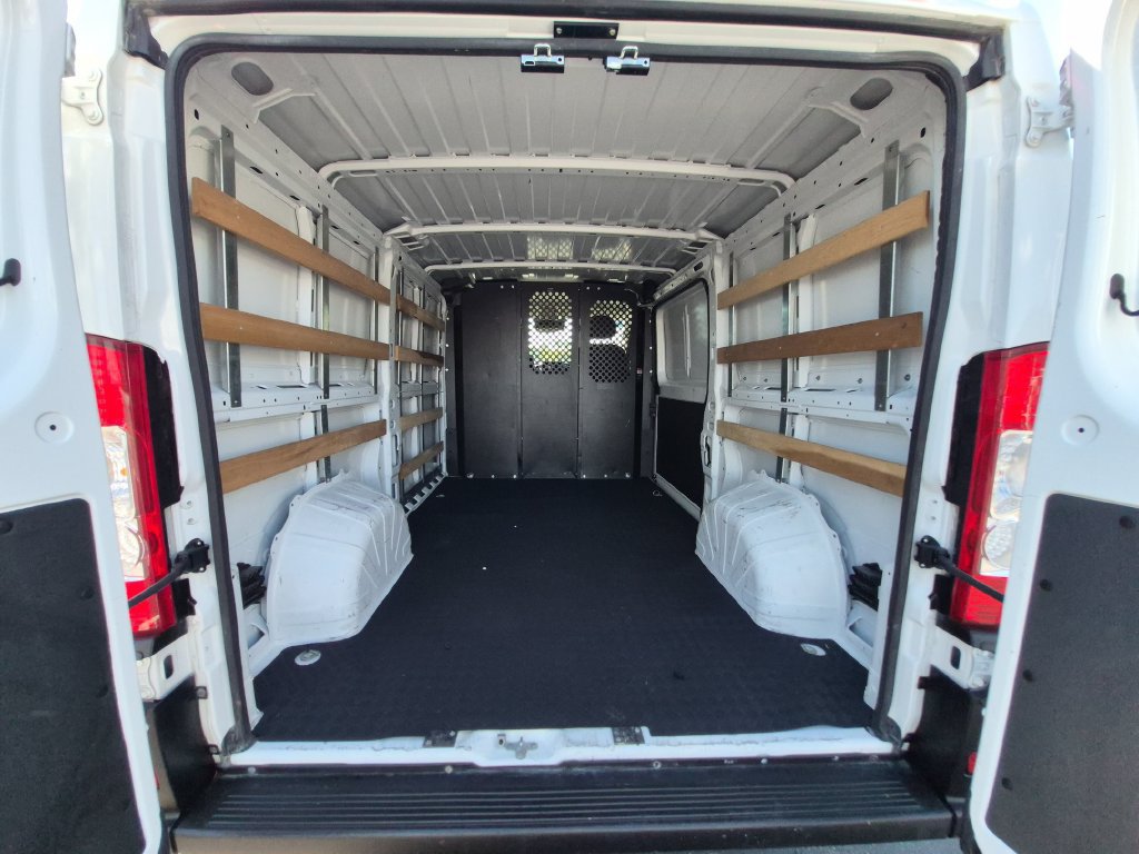Used 2025 RAM ProMaster 2500 w/ U-Haul Equipment Group FWD image 31
