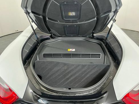 Used 2019 BMW i8 Roadster AWD/4WD image 22