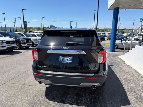 Used 2022 Ford Explorer Limited w/ Equipment Group 301A AWD/4WD image 8