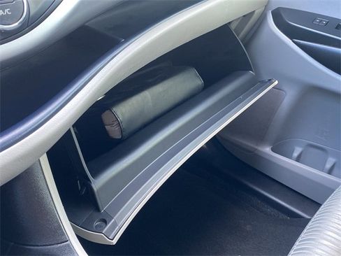 Used 2019 Toyota Highlander Plus image 29