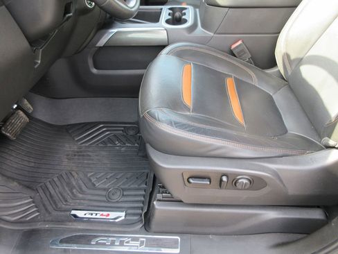 Certified 2020 GMC Sierra 1500 AT4 w/ AT4 Premium Package image 24