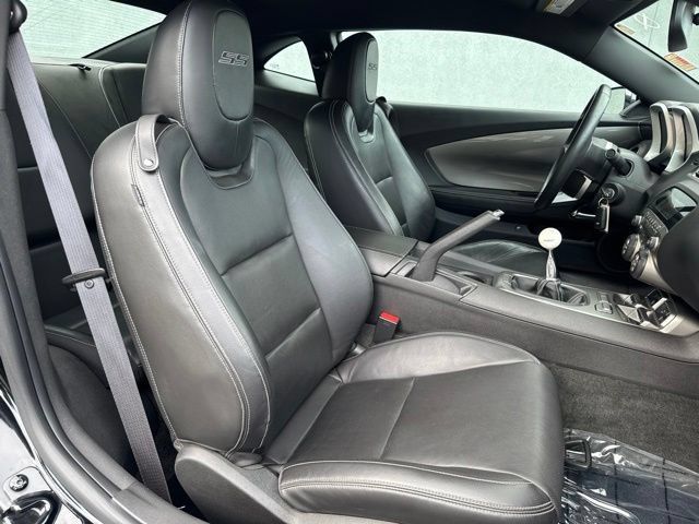 Used 2010 Chevrolet Camaro SS w/ RS Package RWD image 22