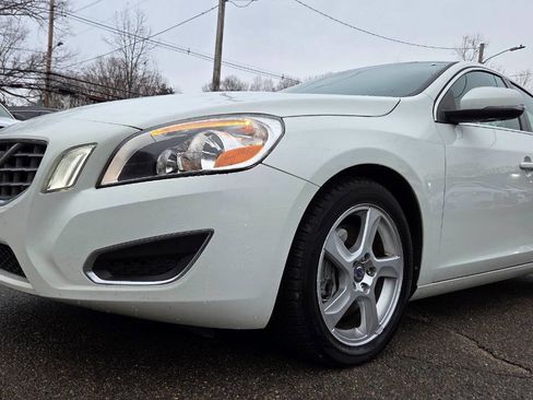 Used 2012 Volvo S60 T5 image 5