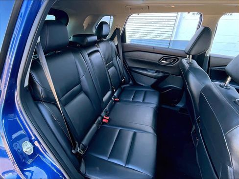 Used 2023 Nissan Rogue SL w/ SL Premium Package image 15