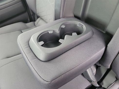 Used 2025 Nissan Frontier SV image 27