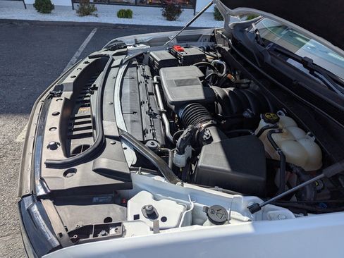 Used 2022 Cadillac Escalade ESV Sport Platinum image 59