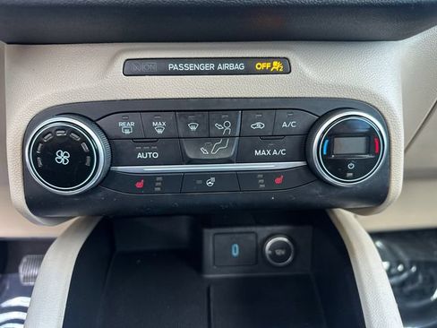 Used 2020 Ford Escape SEL AWD/4WD image 37