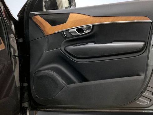 Certified 2023 Volvo XC90 B6 Plus w/ Protection Package Premier AWD/4WD image 27
