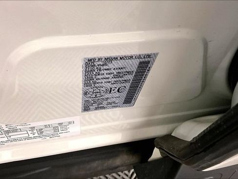 Used 2024 Nissan Pathfinder SV AWD/4WD image 42