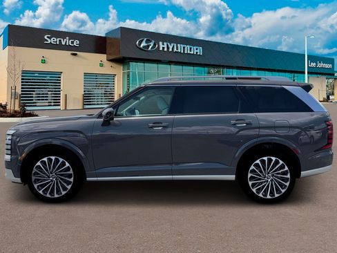 Used 2026 Hyundai Palisade Calligraphy AWD/4WD image 3