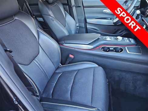 Used 2022 Genesis GV70 3.5T Sport image 18