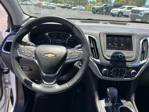 Used 2024 Chevrolet Equinox LT FWD image 17