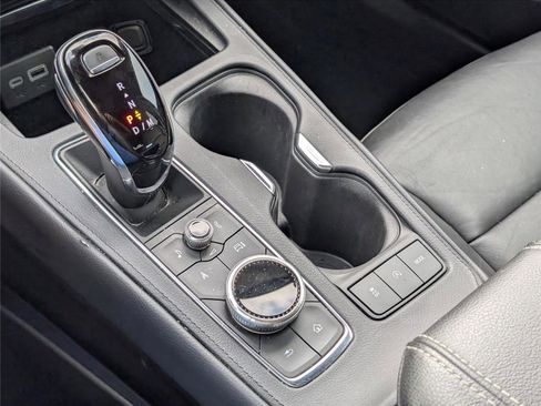 Used 2024 Cadillac XT4 Premium Luxury image 19