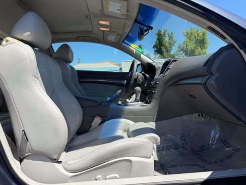 Used 2010 INFINITI G37 Journey w/ Premium Pkg RWD image 12