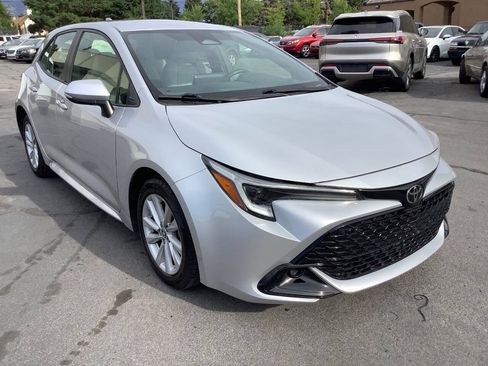Used 2023 Toyota Corolla SE FWD image 6