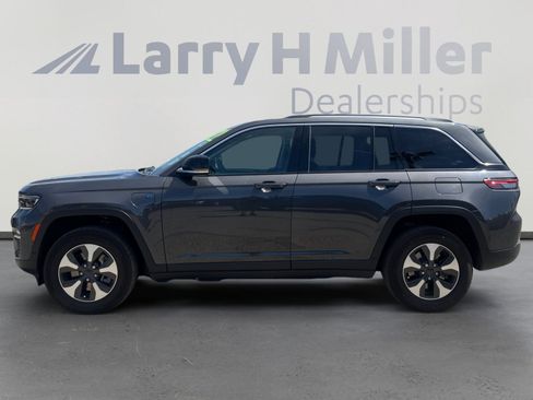 Certified 2022 Jeep Grand Cherokee Limited 4xe AWD/4WD image 2