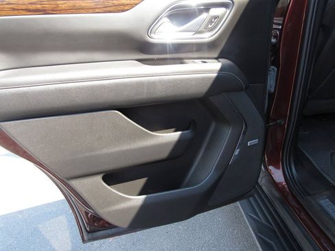 Used 2022 Chevrolet Tahoe Premier AWD/4WD image 21