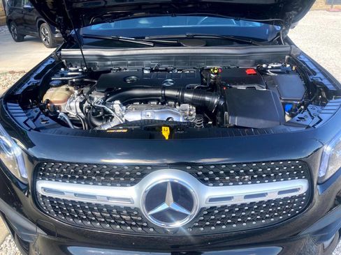 Used 2022 Mercedes-Benz GLB 250 4MATIC image 27