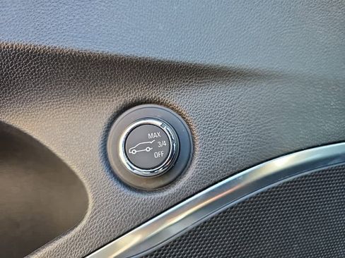 Used 2022 Buick Enclave Avenir image 16