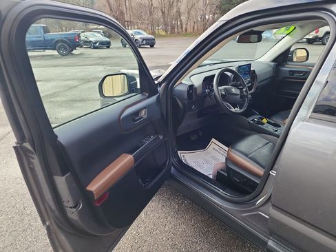 Used 2022 Ford Bronco Sport Outer Banks image 10