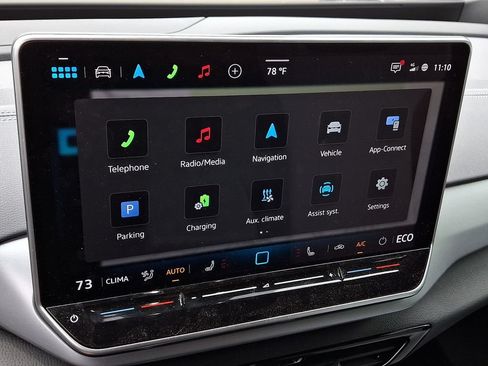Certified 2025 Volkswagen ID.4 Pro RWD image 17