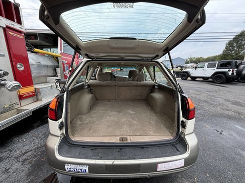 Used 2002 Subaru Outback Wagon image 11