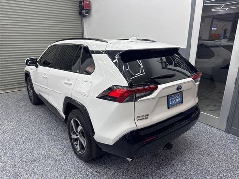 Used 2022 Toyota RAV4 SE w/ Weather & Moonroof Package AWD/4WD image 5
