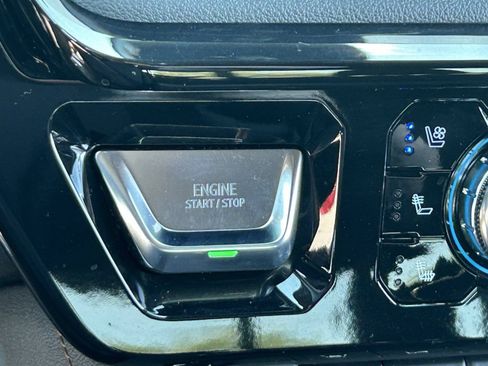 Certified 2025 GMC Sierra 1500 AT4 w/ AT4 Premium Package AWD/4WD image 34