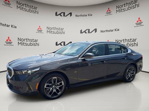 Used 2026 BMW 530i xDrive AWD/4WD image 2