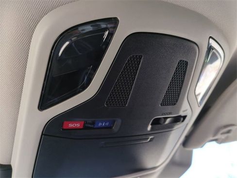 Used 2025 Subaru Outback Premium image 23