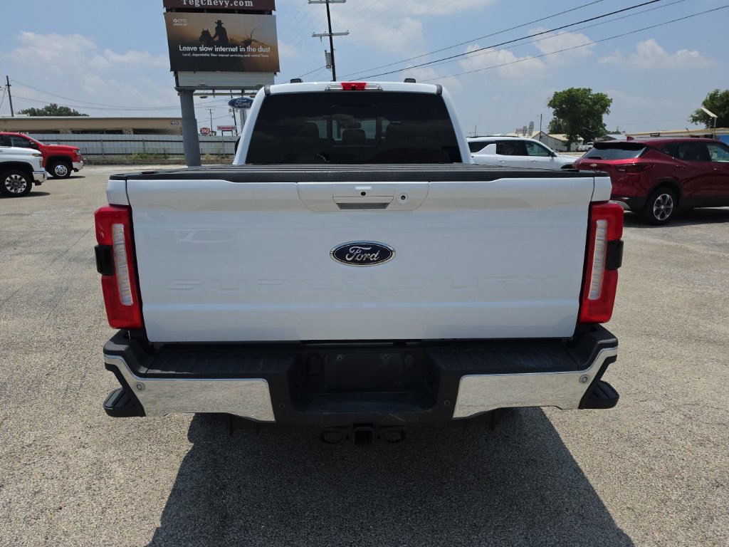 Used 2024 Ford F250 Lariat w/ FX4 Off-Road Package AWD/4WD image 6