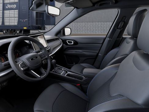 New 2026 Jeep Compass Latitude AWD/4WD image 22