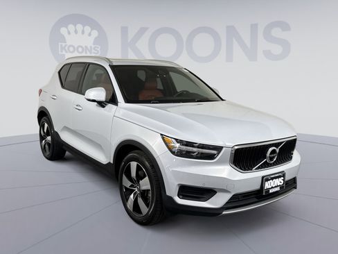 Used 2020 Volvo XC40 T5 Momentum w/ Protection Package AWD/4WD image 10