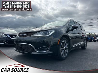 Used 2018 Chrysler Pacifica Limited w/ Tire & Wheel Group