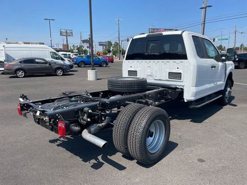 New 2025 Ford F350 XL w/ XL Chrome Package image 15