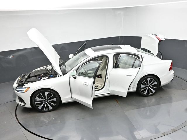 Used 2023 Volvo S60 B5 Ultimate w/ Climate Package FWD image 49