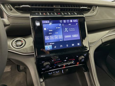 Used 2023 Jeep Grand Cherokee Altitude image 25