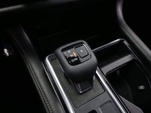 Used 2023 Nissan Pathfinder SL AWD/4WD image 22