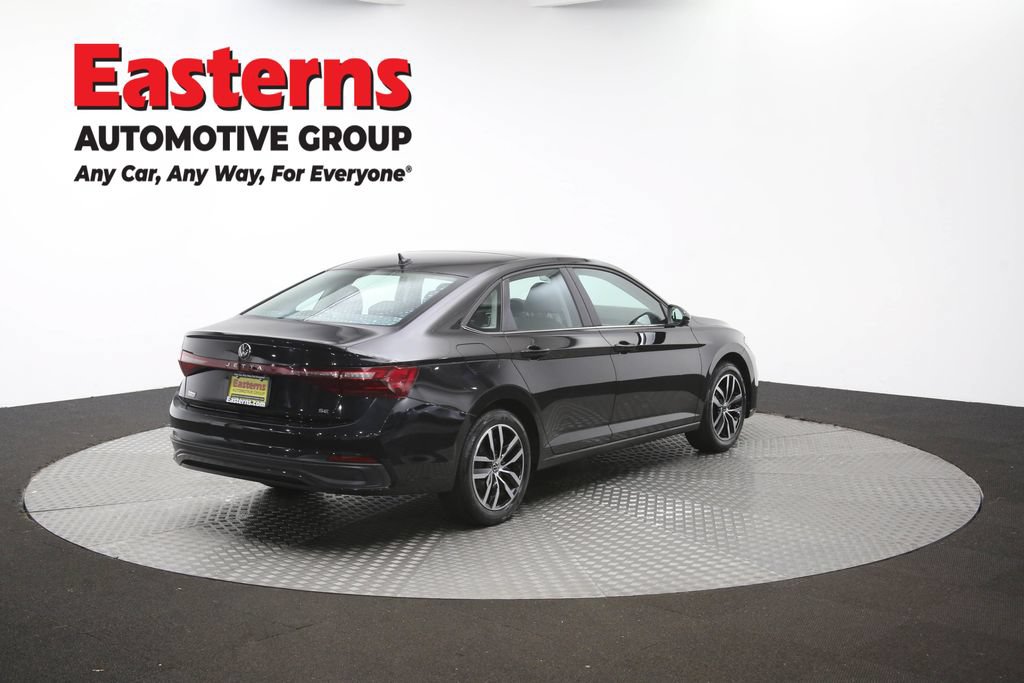 Used 2025 Volkswagen Jetta SE FWD image 42