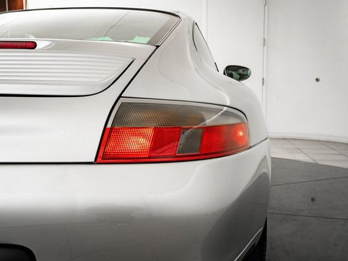 Used 2000 Porsche 911 Carrera image 20