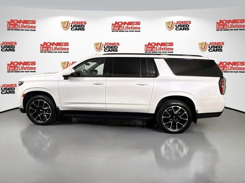 Used 2022 Chevrolet Suburban RST w/ Luxury Package AWD/4WD image 15